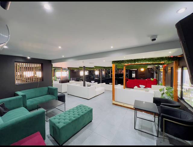 211M² BAR/PUB FOR SALE IN KANYAMAZANE